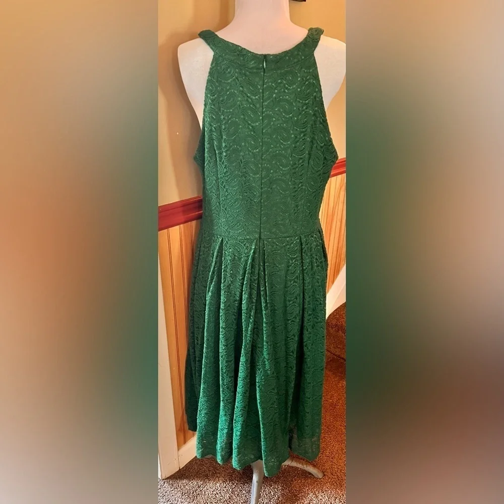 Preowned size XL Forrest green lace dress - Picture 5 of 5